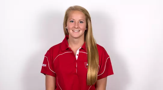 Alexa Brainard 2016 headshot