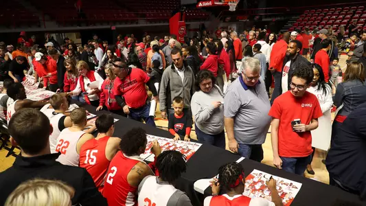 2019 Hilltopper Hysteria Autograph Line