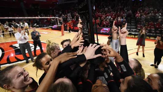 2019 WKU Volleyball championship trophy celebration