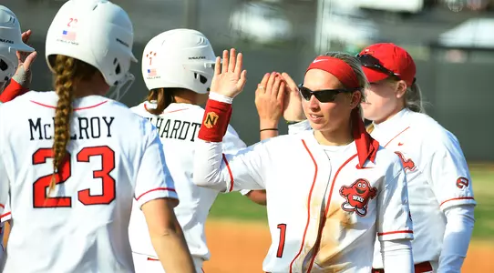 Jordan Thomas team high fives