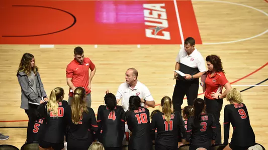 WKU Volleyball team huddle bench travis hudson