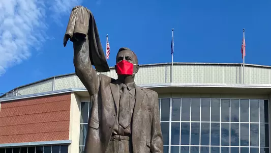 Diddle Statue with Mask