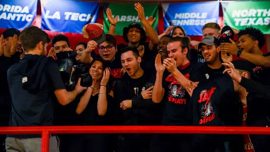 Diddle Arena - Blackout Crowd - TV