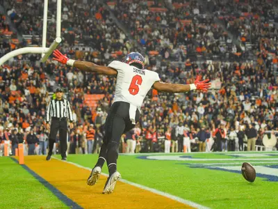 Tight end Joshua Simon (6) of the WKU Hilltoppers at Jordan-Hare Stadium on November 19, 2022 in Auburn, AL. Photo by Steve Roberts/WKU Athletics