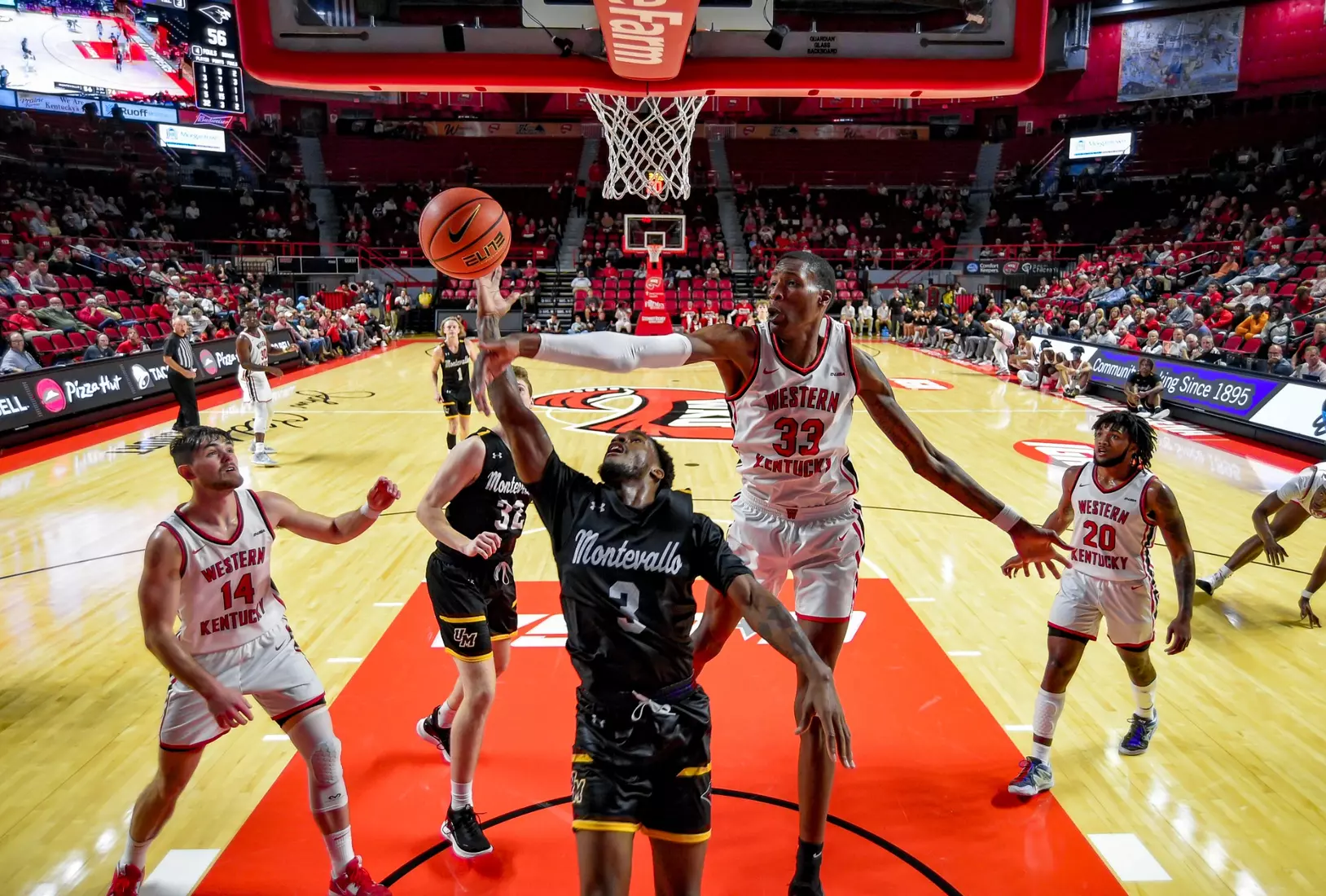 Center Jamarion Sharp (33) of the WKU Hilltoppers at E.A. Diddle Arena on November 2, 2022 in Bowling Green, KY. Photo by Steve Roberts/WKU Athletics