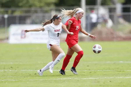 Midfielder Lucy Lyon (19) of the WKU Hilltoppers during a soccer match between Belmont and WKU at WKU Soccer Complex on September 4, 2022 in Bowling Green, KY. Photo by Gunnar Word/WKU Athletics