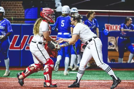 Randi Drinnon and Kelsie Houchens