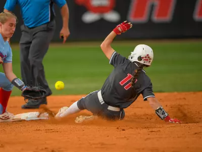 May 5, 2023; Bowling Green, Kentucky: WKU Hilltoppers outfielder Brylee Hage (11) against the La. Tech Bulldogs at WKU Softball Complex (Photo by Steve Roberts/WKU Athletics)