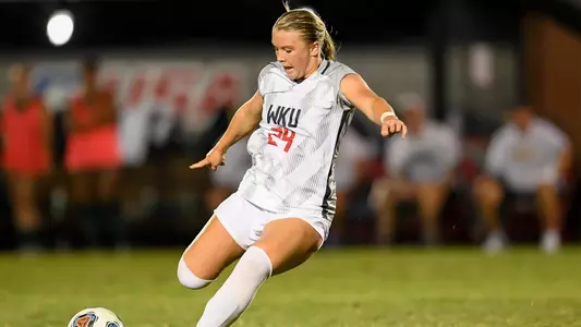 Kayla Meyer vs. Siena