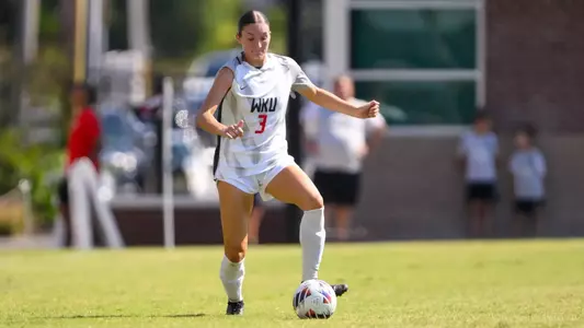 Forward Brooke Sleeva (3) | Photo by Steve Roberts