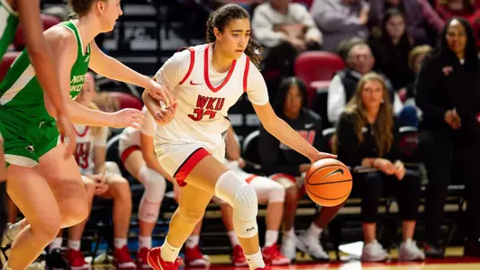 Guard Salma Khedr (34) | Photo by: Steve Roberts