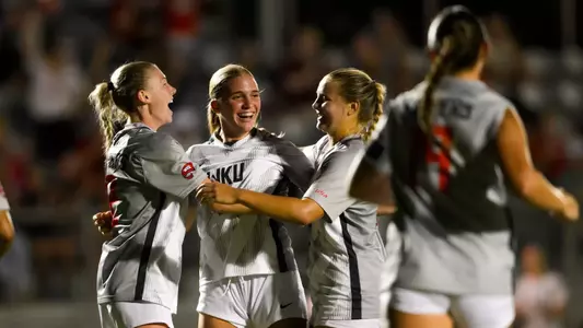Defender Abby Wiedermann (8) | Photo by Steve Roberts