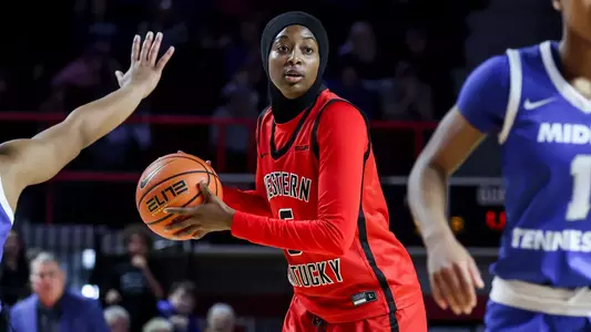 Forward Mariama Sow (6) | Photo by Savannah Philpot