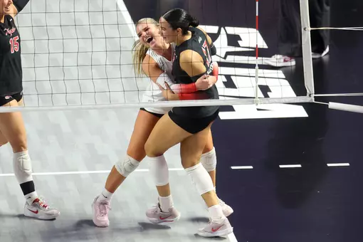 Defensive specialist Tayler Baron (2) Outside hitter Alivia Skidmore (17) | Photo by Nico Pascarella