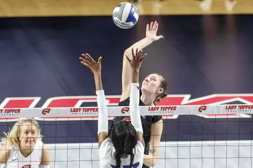 Outside hitter Faith Young (22) | Photo by Nico Pascarella