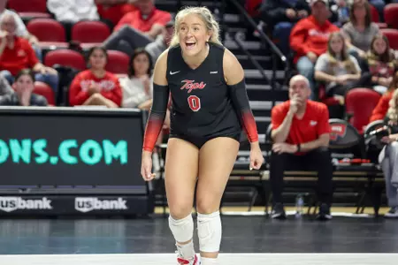 Defensive specialist Callie Wiegandt (0) | Photo by Nico Pascarella