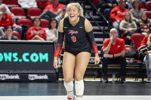 Defensive specialist Callie Wiegandt (0) | Photo by Nico Pascarella