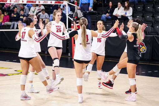 Middle hitter Izzy Van De Wiele, Outside hitter Alivia Skidmore (17), Setter Callie Bauer (14), Defensive specialist Abby Schaefer (15), Defensive specialist Tayler Baron (2), Defensive specialist Kaira Knox (5), Outside hitter Faith Young (22) | Photo by Savannah Philpot