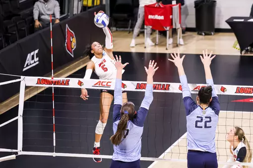 Defensive specialist Kaira Knox (5) | Photo by Savannah Philpot