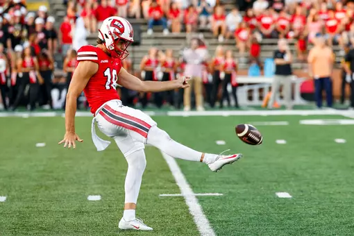 Punter Cole Maynard (18) | Photo by Savannah Philpot
