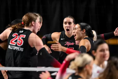 Middle hitter Izzy Van De Wiele, Setter Callie Bauer (14), Defensive specialist Abby Schaefer (15), Outside hitter Alivia Skidmore (17) | Photo by Steve Roberts