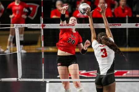 Setter Kate Bush (20) | Photo by Nico Pascarella