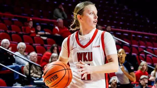 Guard Trinity Rowe (11) | Photo by Savannah Philpot