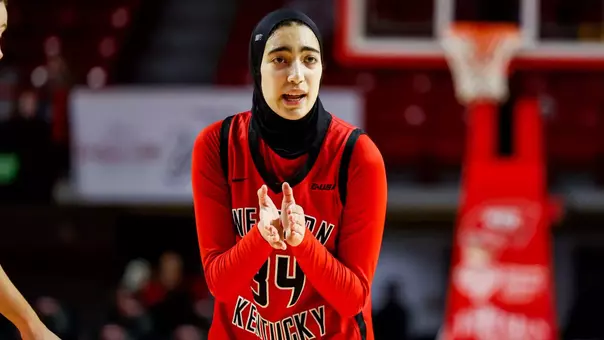 Guard Salma Khedr (34) | Photo by Savannah Philpot