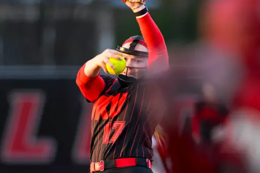 Pitcher Rylan Smith (17) | Photo by Steve Roberts
