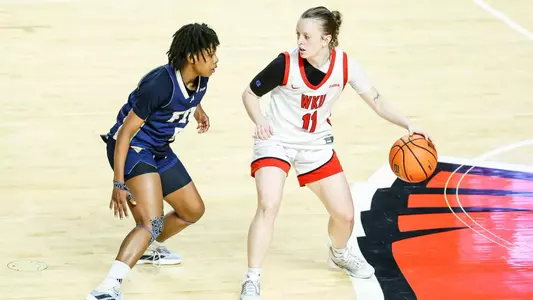 Guard Trinity Rowe (11) | Photo by Savannah Philpot