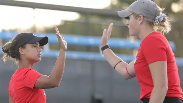 Carolina Chiatti and Elizabeth Sobieski