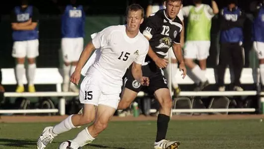 Stewart Lifts Men Past Green Bay 2-1