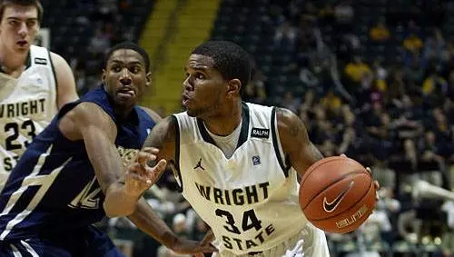 Men Fall at North Florida