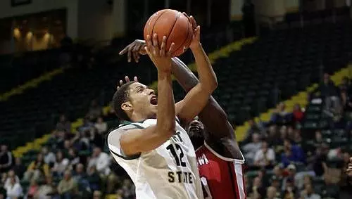 Men Pull Away for 73-55 Win Over Valparaiso