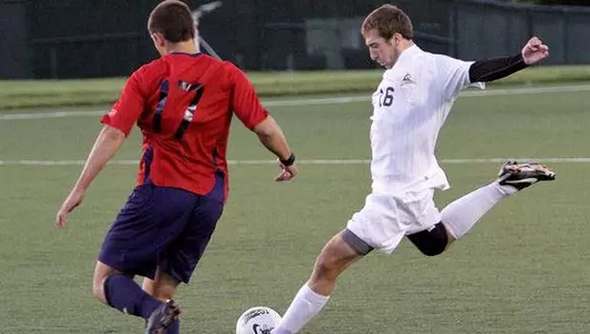 Men's Soccer Defeats Milwaukee on Senior Night