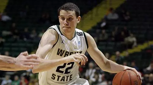 Men Hold Off Morehead State 66-57