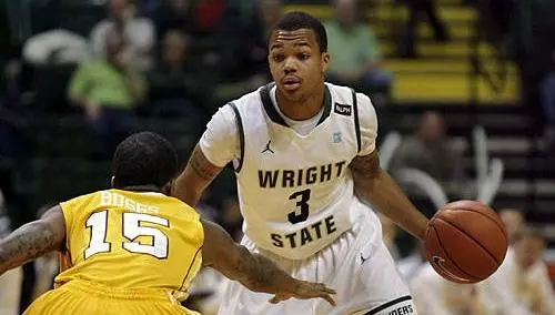 Men Drop 66-54 Decision at Utah