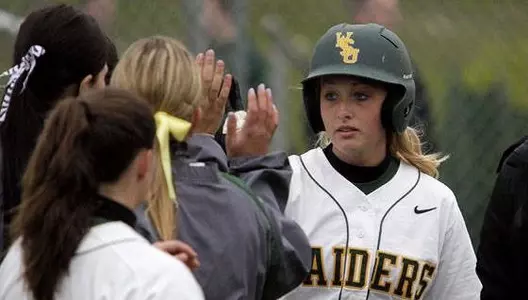 Softball Rallies for 11-9 Win at Lipscomb