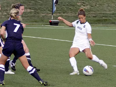 Women's Soccer Advances to HL Championship Match