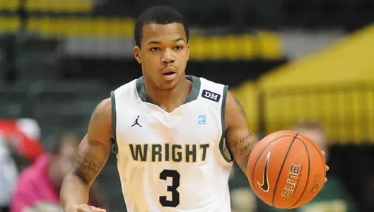 Men Rally for 62-61 Win at Loyola