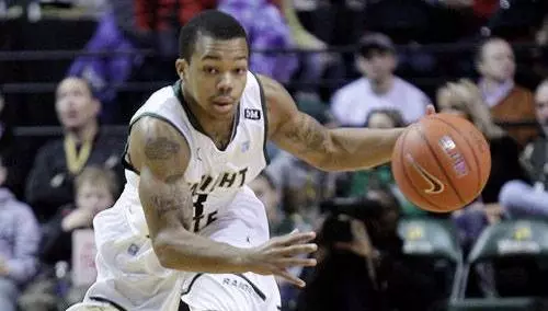 Raiders Rally Past Milwaukee 53-51