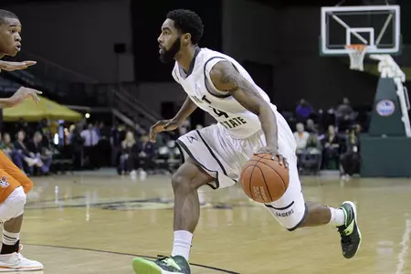 Men Hold On for 49-46 Win at Cleveland State