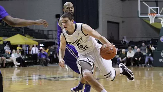 Men Defeat Tulsa in CBI First Round