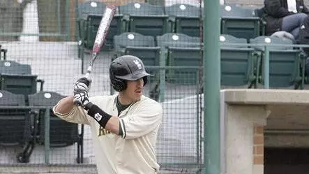 Baseball Wins 6-2 at Penn State