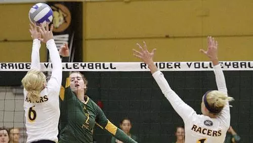 Volleyball Falls at Dayton