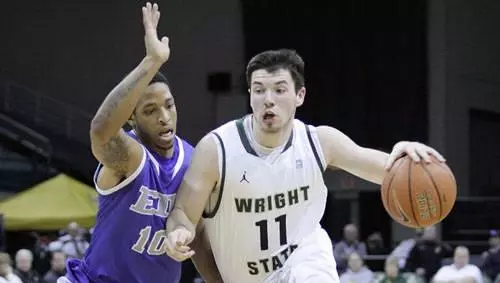 Men Roll Past Urbana 81-58