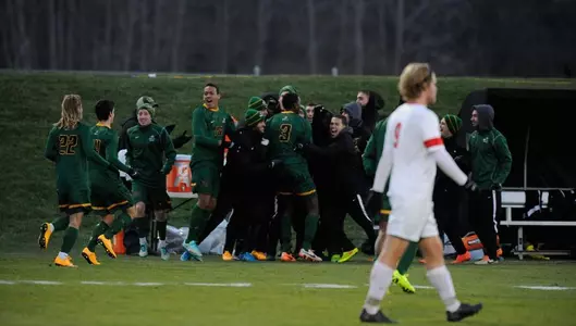 Men's Soccer Advances to HL Finals