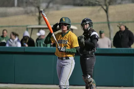 Softball Shuts Out Cleveland State in Regular-Season Finale