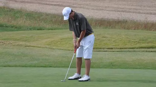 Golf Competes in First Day of Elon Invitational