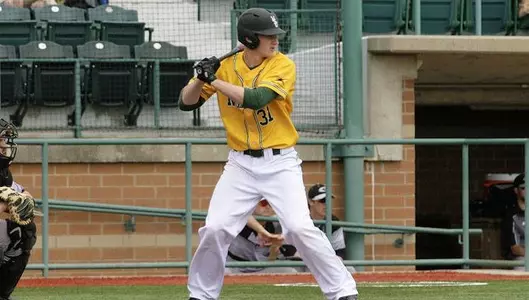 Baseball Holds Off Youngstown State in Series Opener